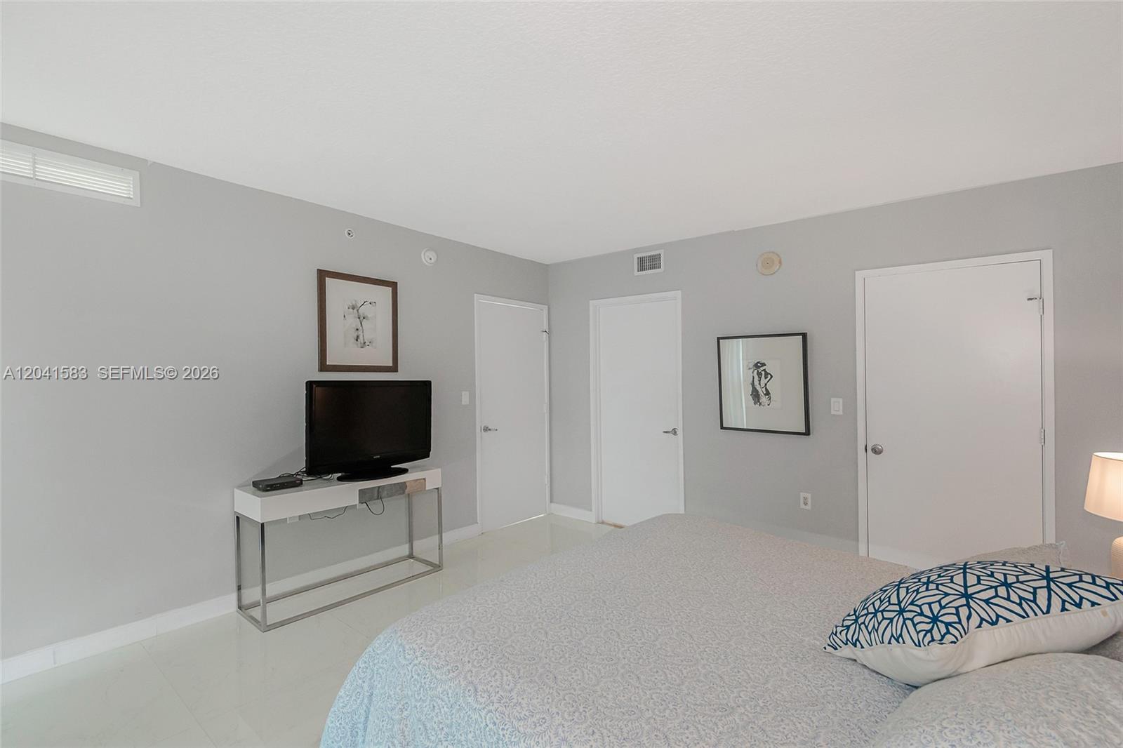 200 Sunny Isles Boulevard