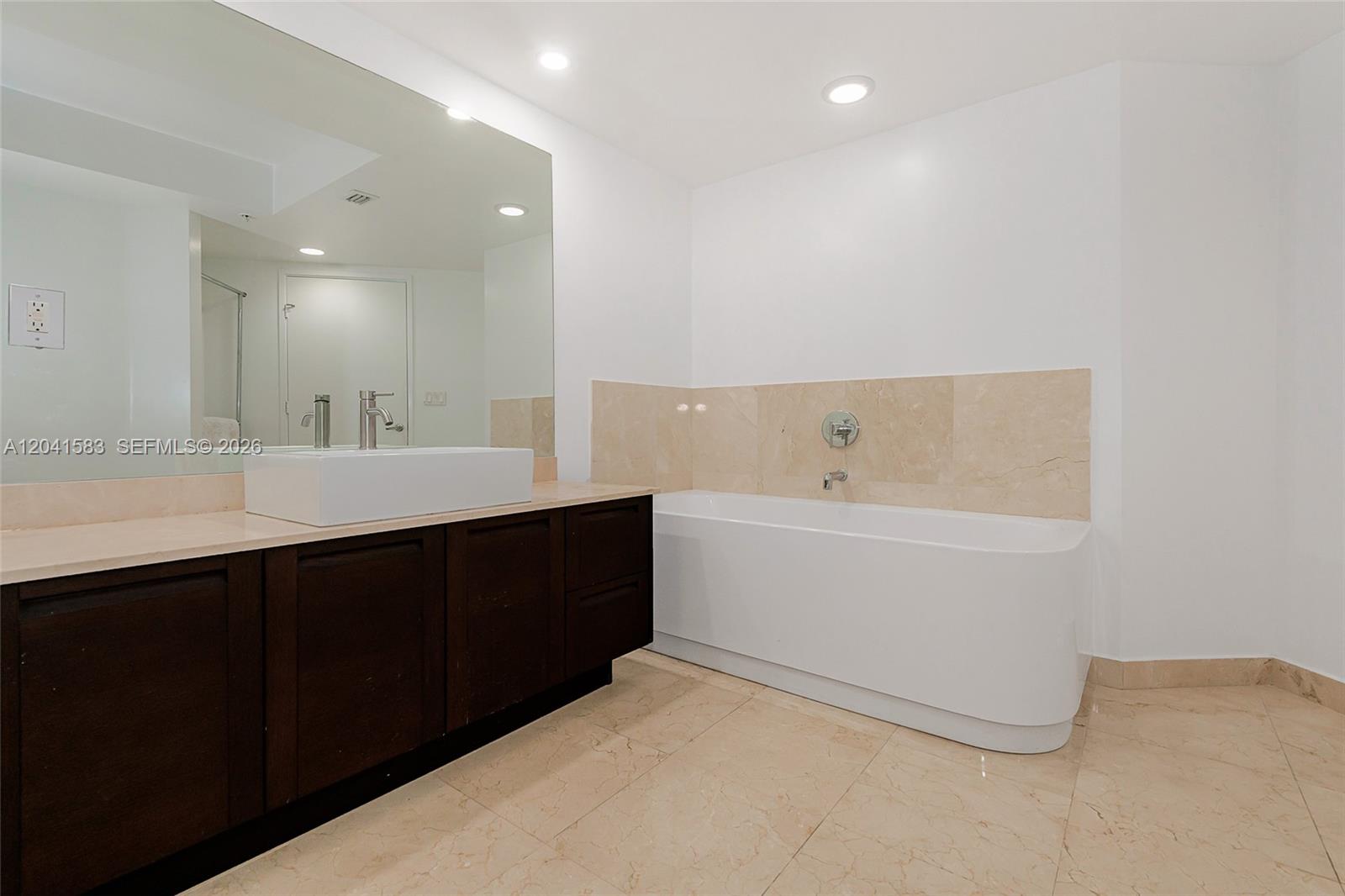200 Sunny Isles Boulevard