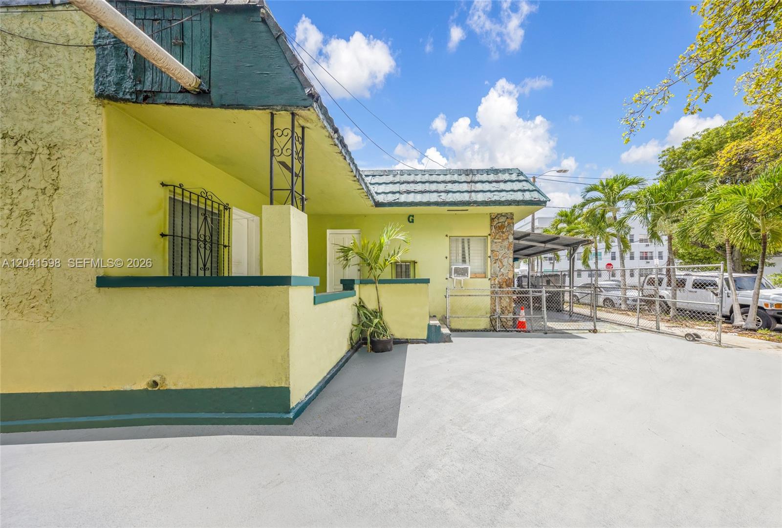 1477 NW 2nd Street