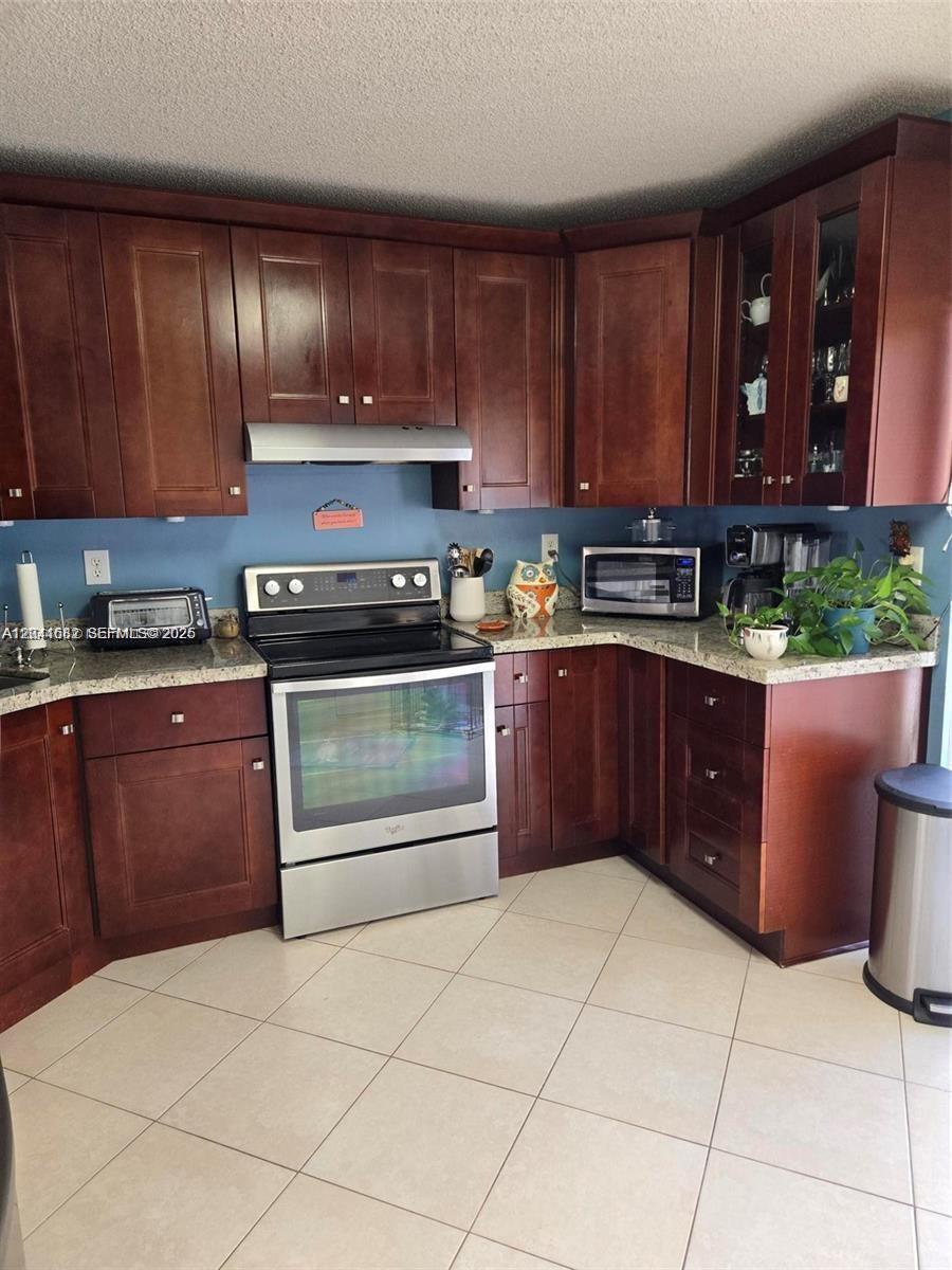 2174 W 60th Street