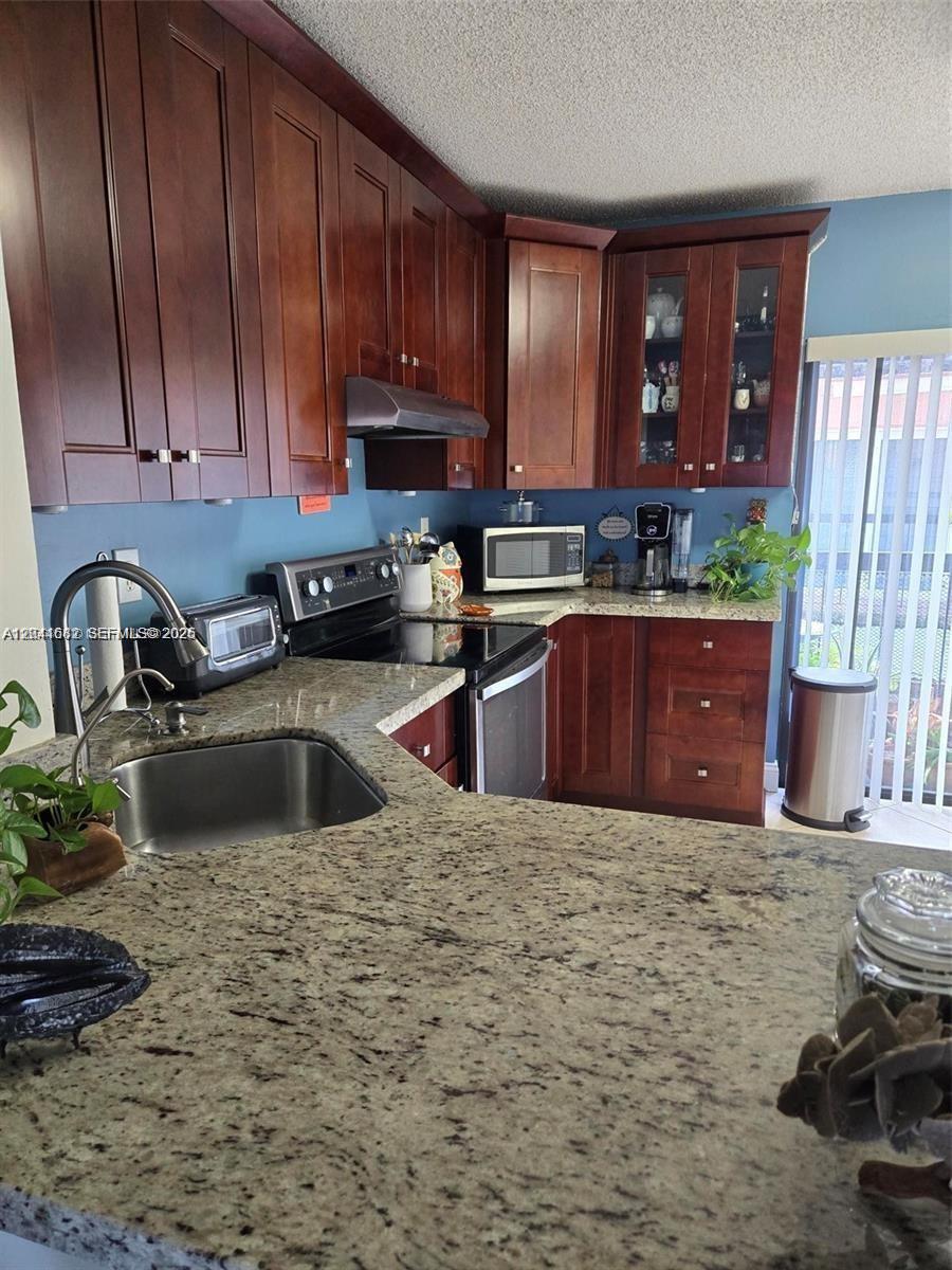 2174 W 60th Street