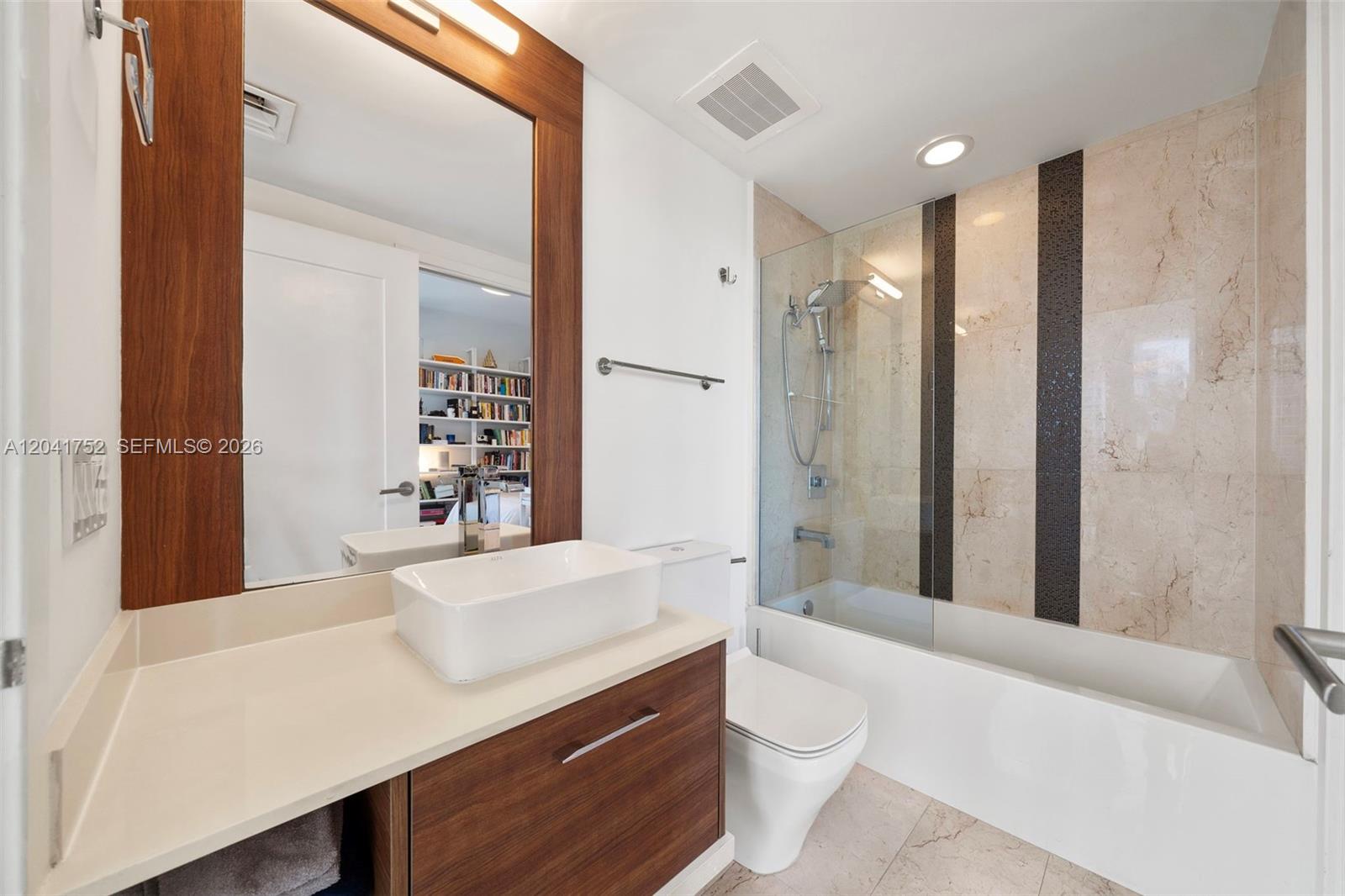 601 NE 27th Street