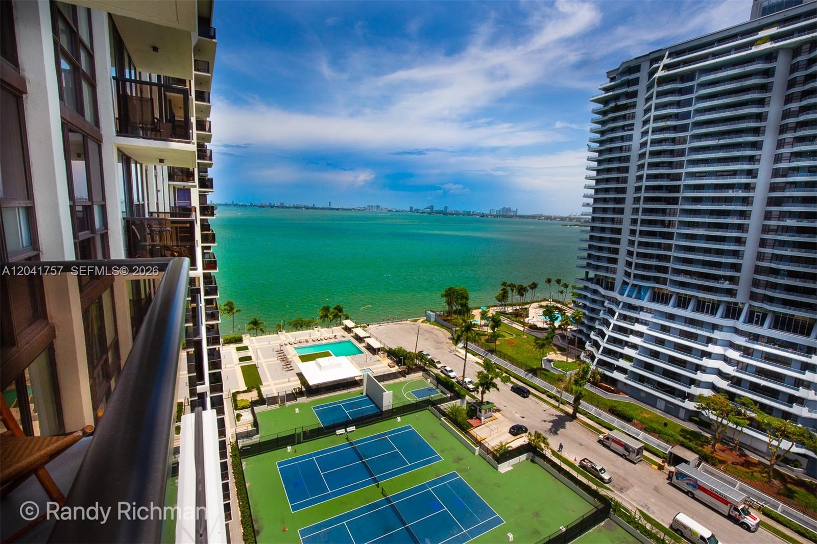 600 NE 36th Street
