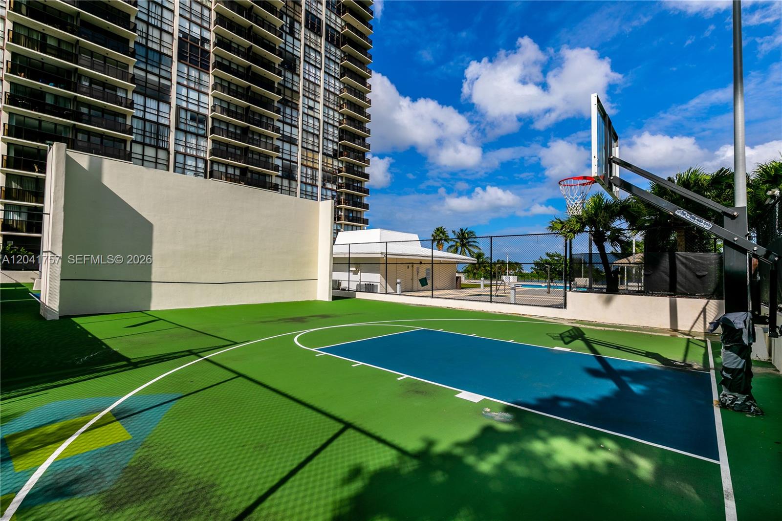 600 NE 36th Street