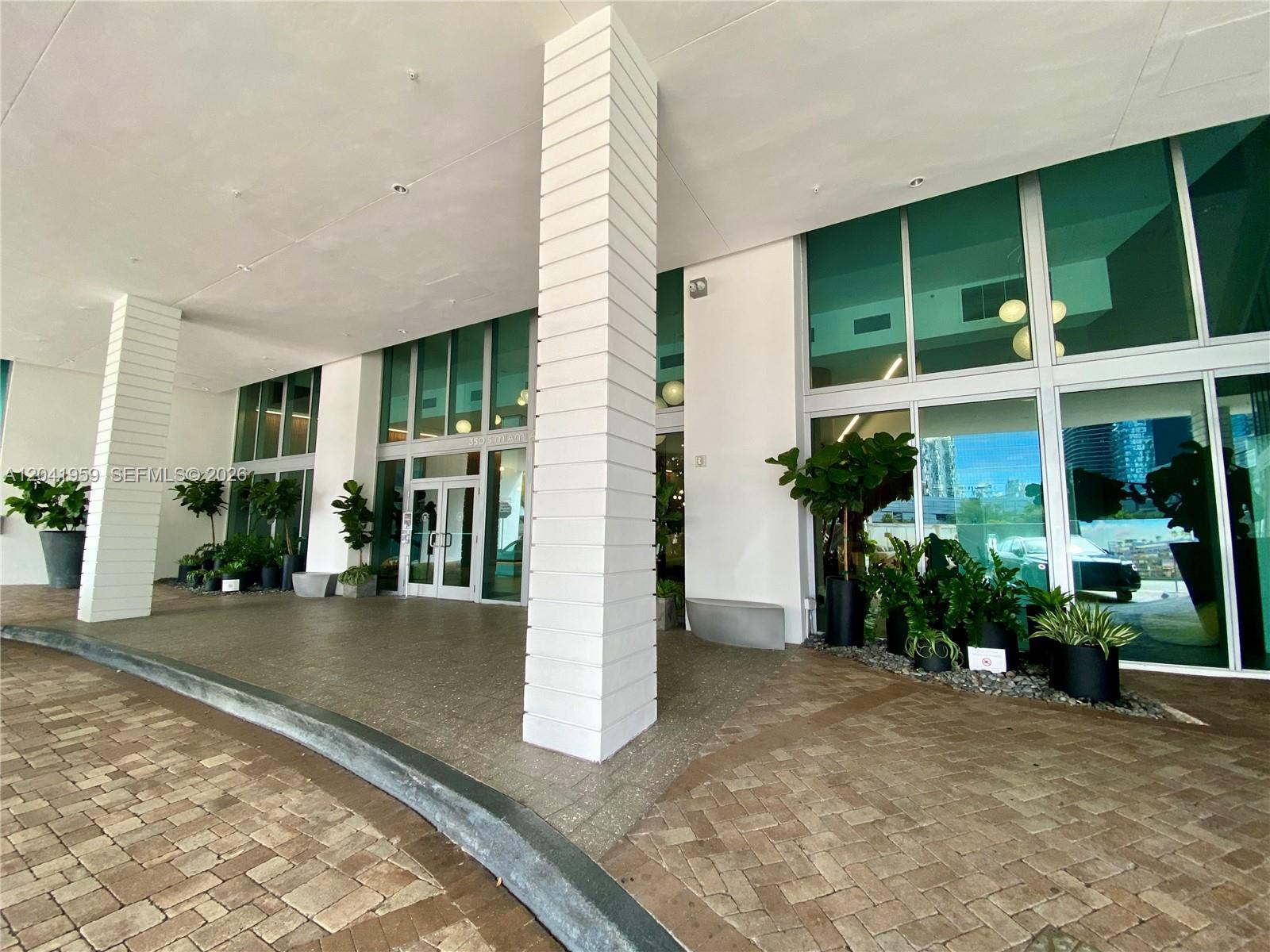 350 S Miami Avenue