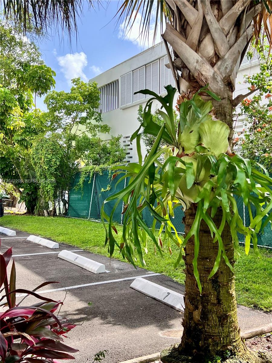 860 NE 78th Street