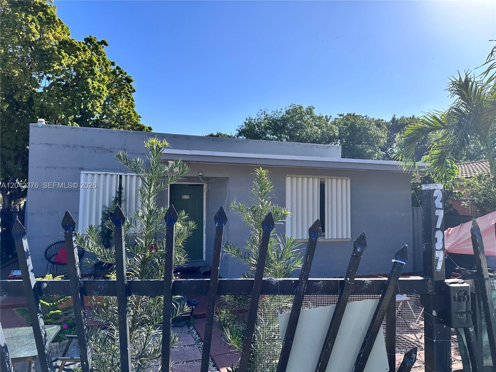 2737 NW 13th Avenue