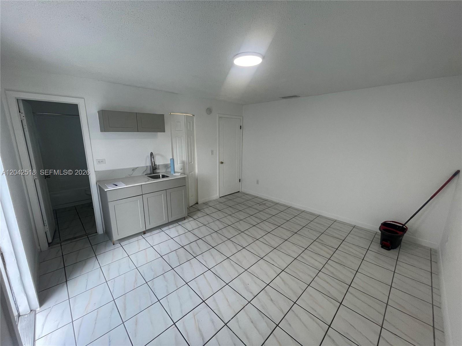 1717 NW 16th Street