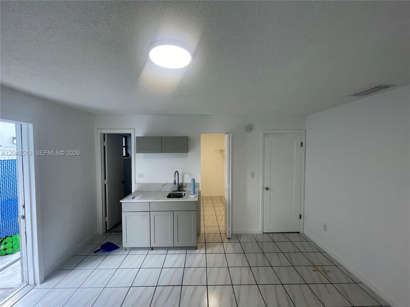 1717 NW 16th Street