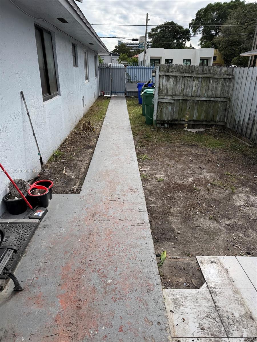 1717 NW 16th Street