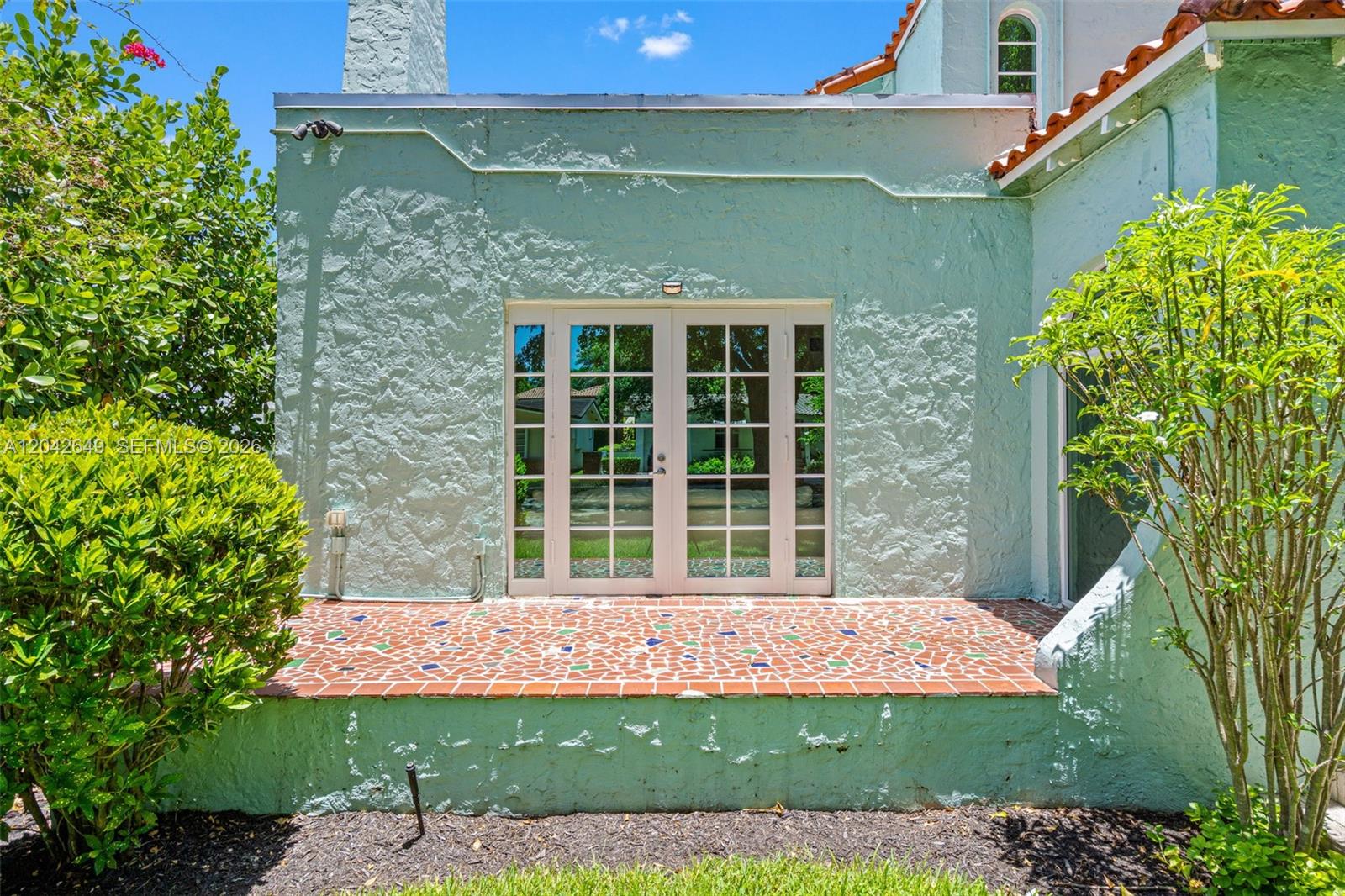 1209 La Mancha Avenue
