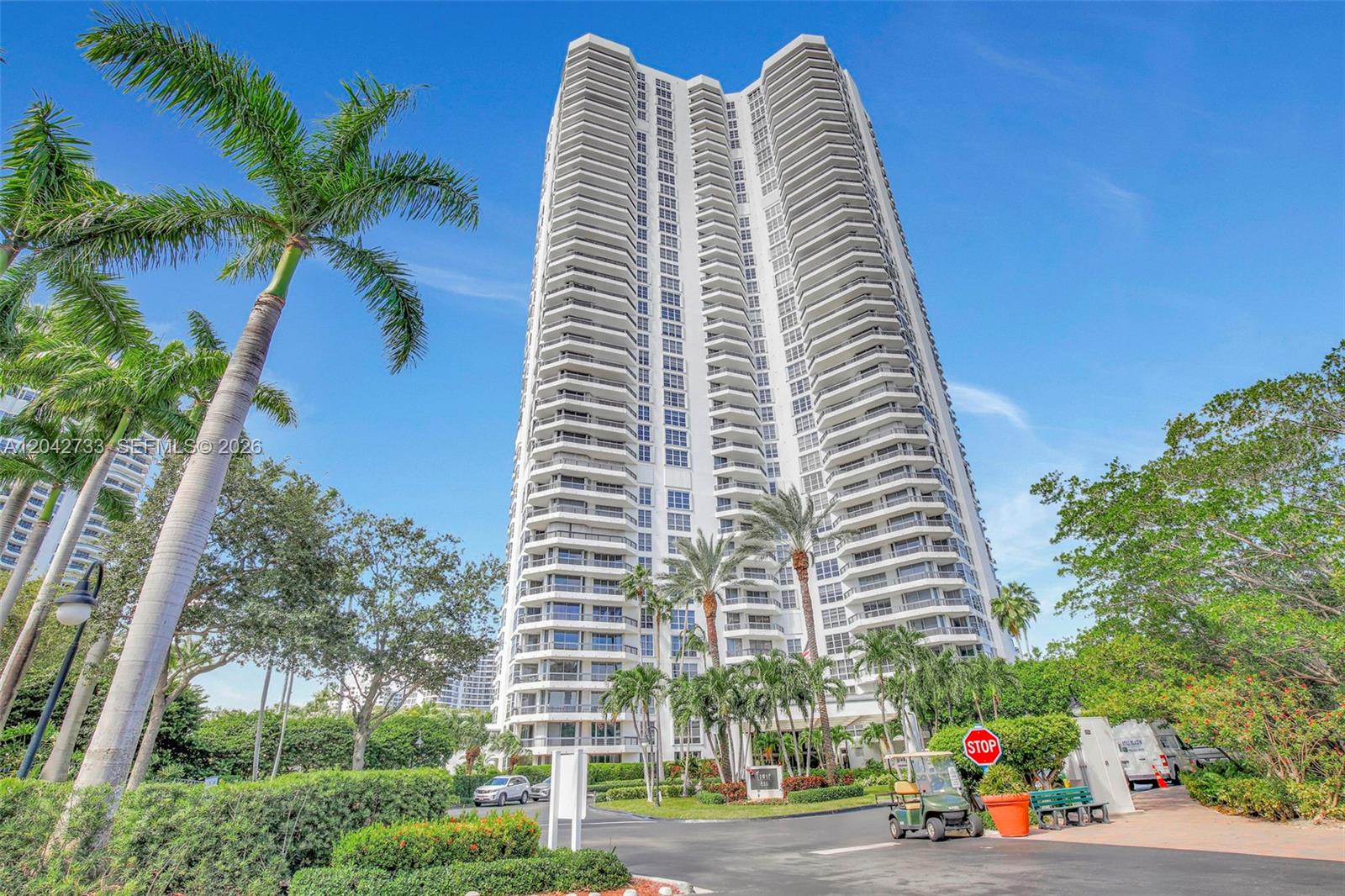 3500 Mystic Pointe Drive
