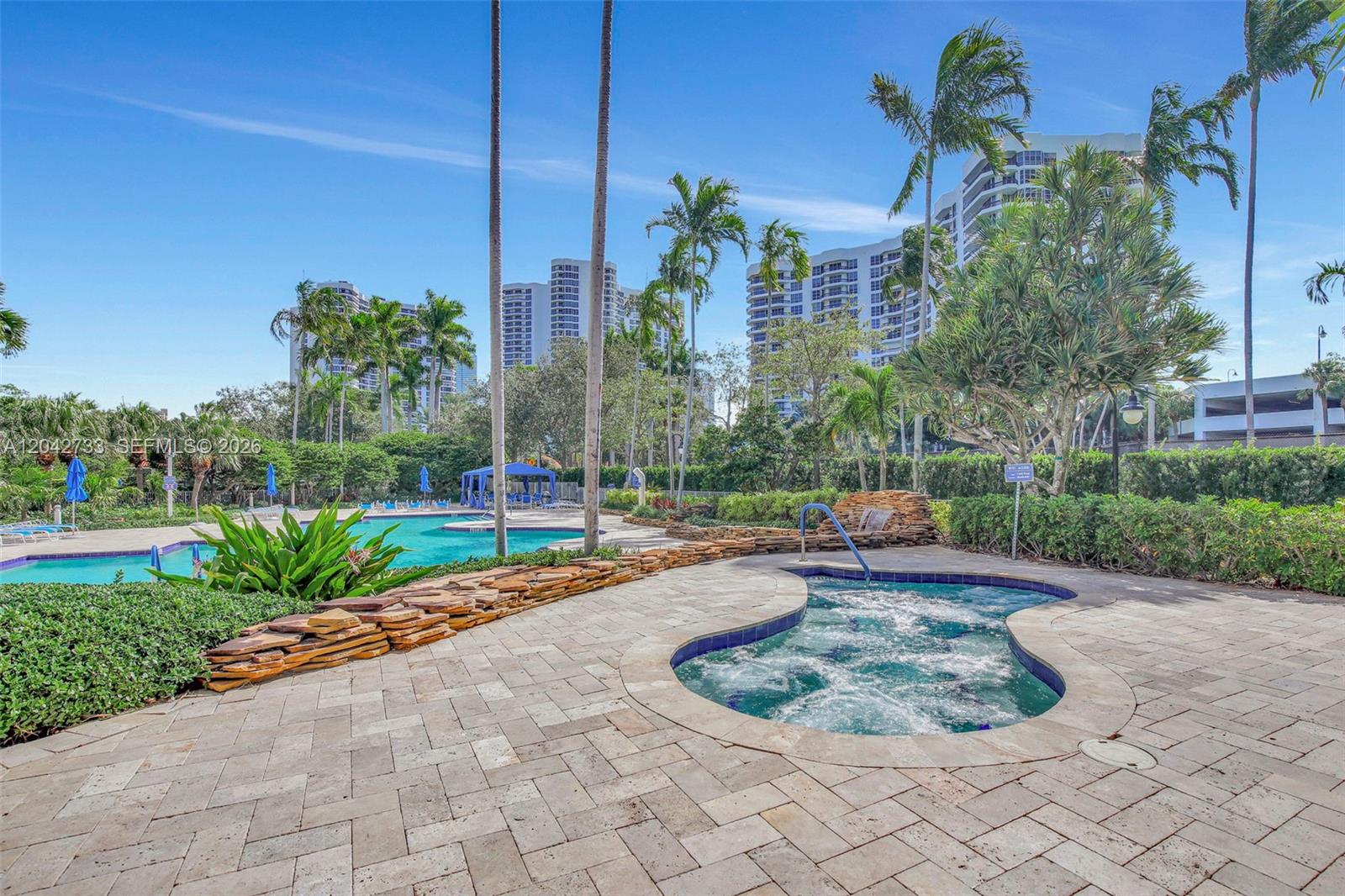3500 Mystic Pointe Drive