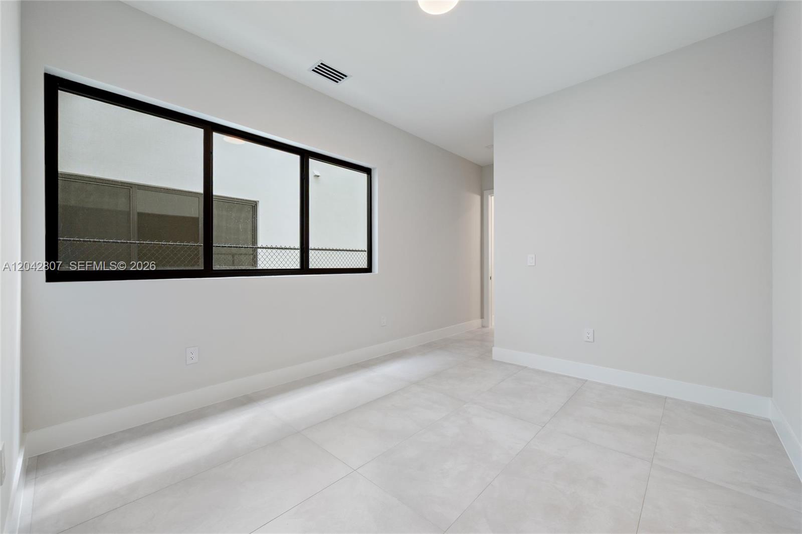 2747 SW 23rd Terrace