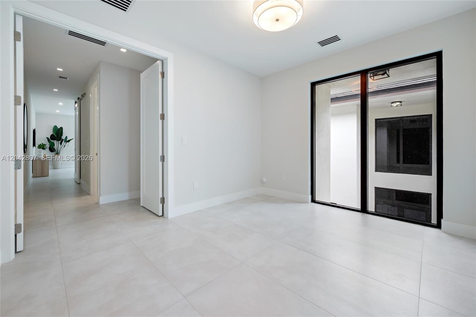 2747 SW 23rd Terrace