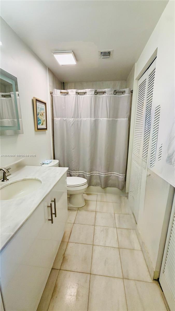 725 NE 22nd Street