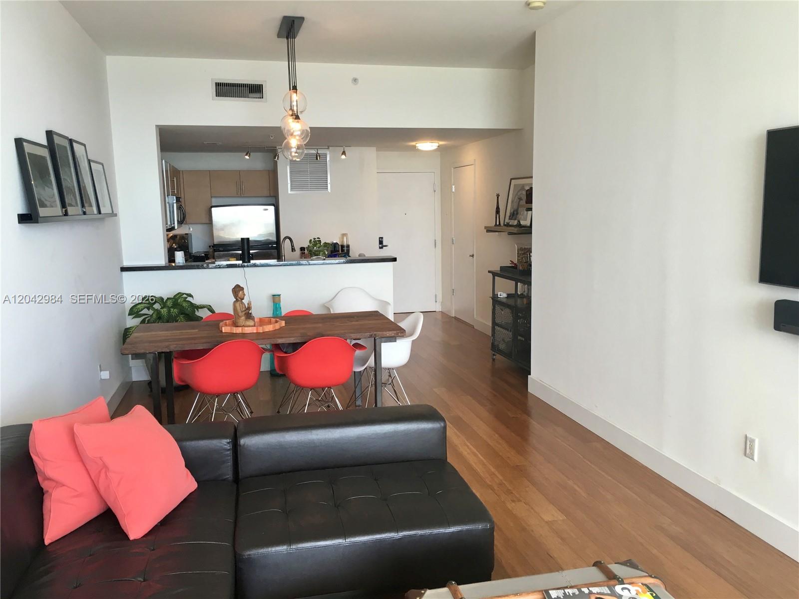 725 NE 22nd Street