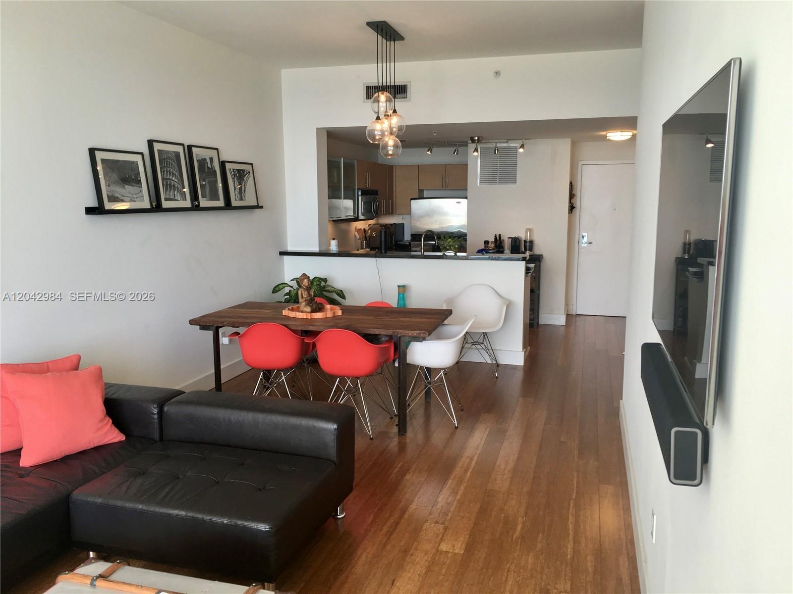 725 NE 22nd Street