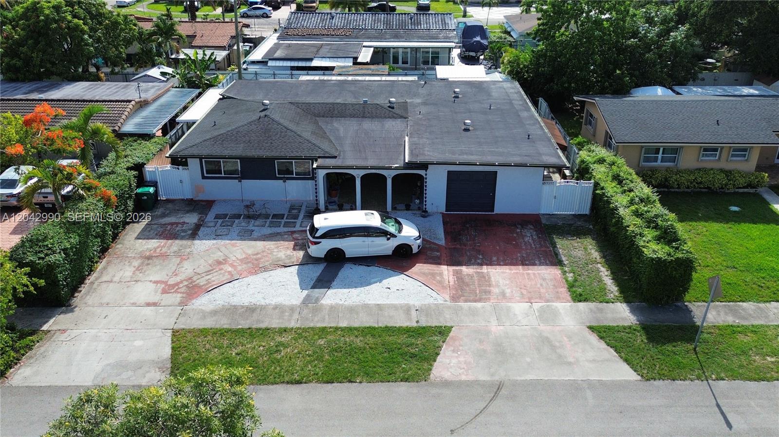 11512 NW 58th Avenue