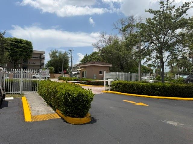 8405 NW 8th Street