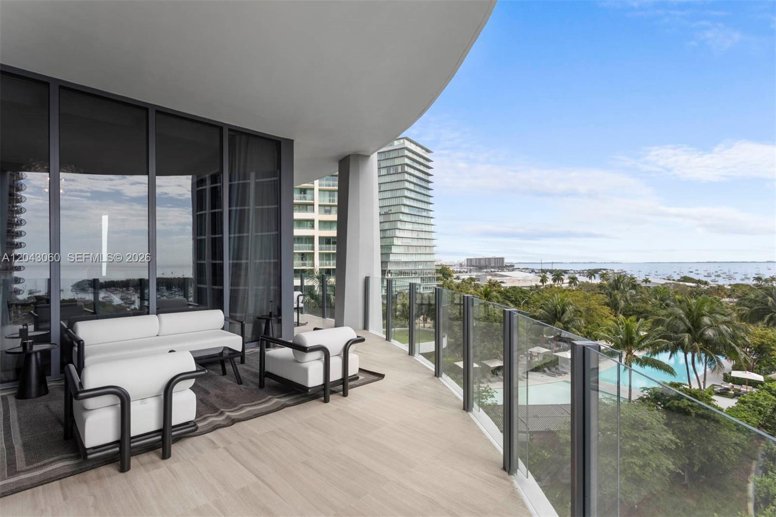 2821 S Bayshore Drive