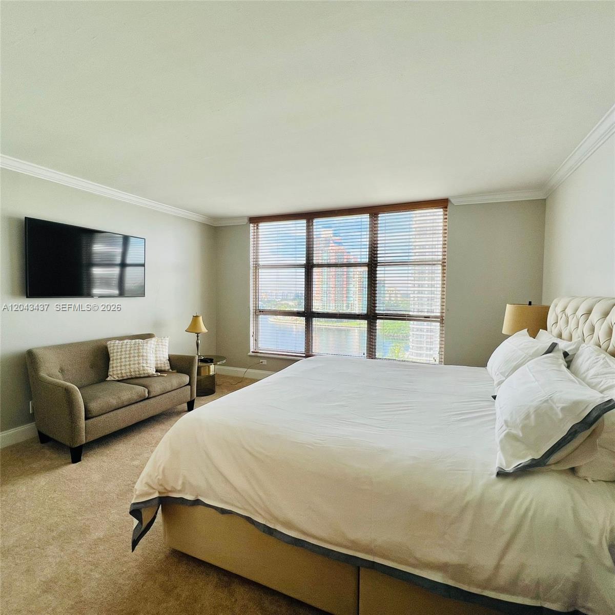 3600 Mystic Pointe Drive