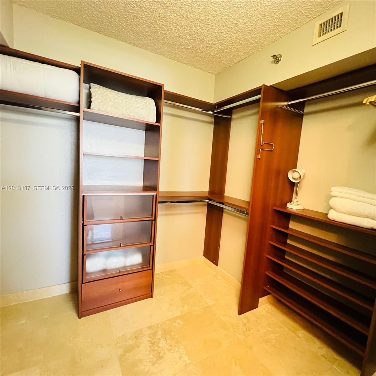 3600 Mystic Pointe Drive