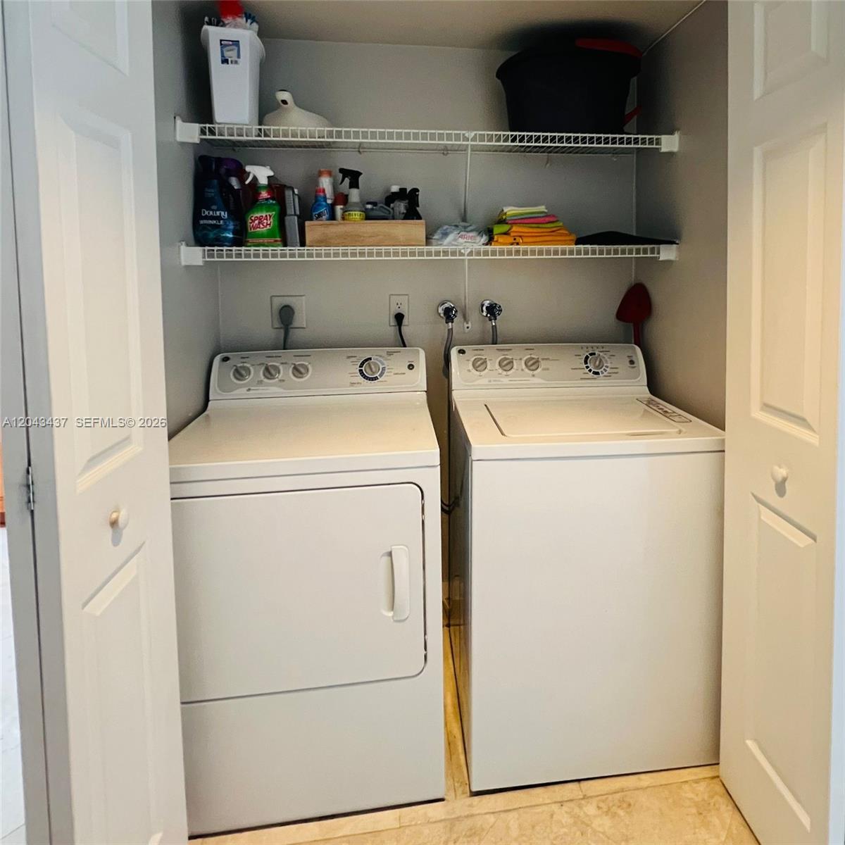 3600 Mystic Pointe Drive
