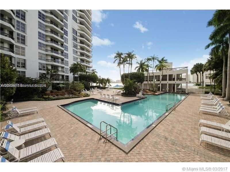 3600 Mystic Pointe Drive