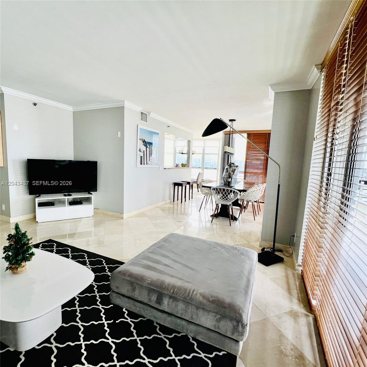3600 Mystic Pointe Drive