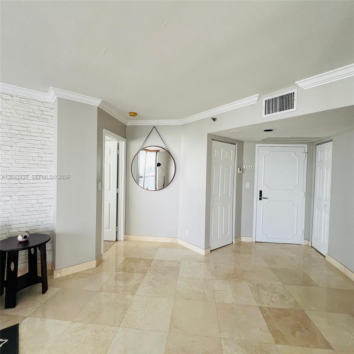 3600 Mystic Pointe Drive