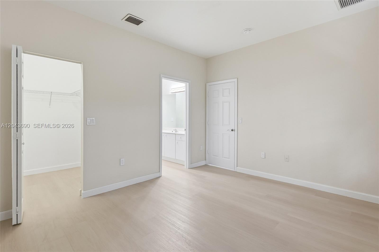 2728 NE 3rd Court
