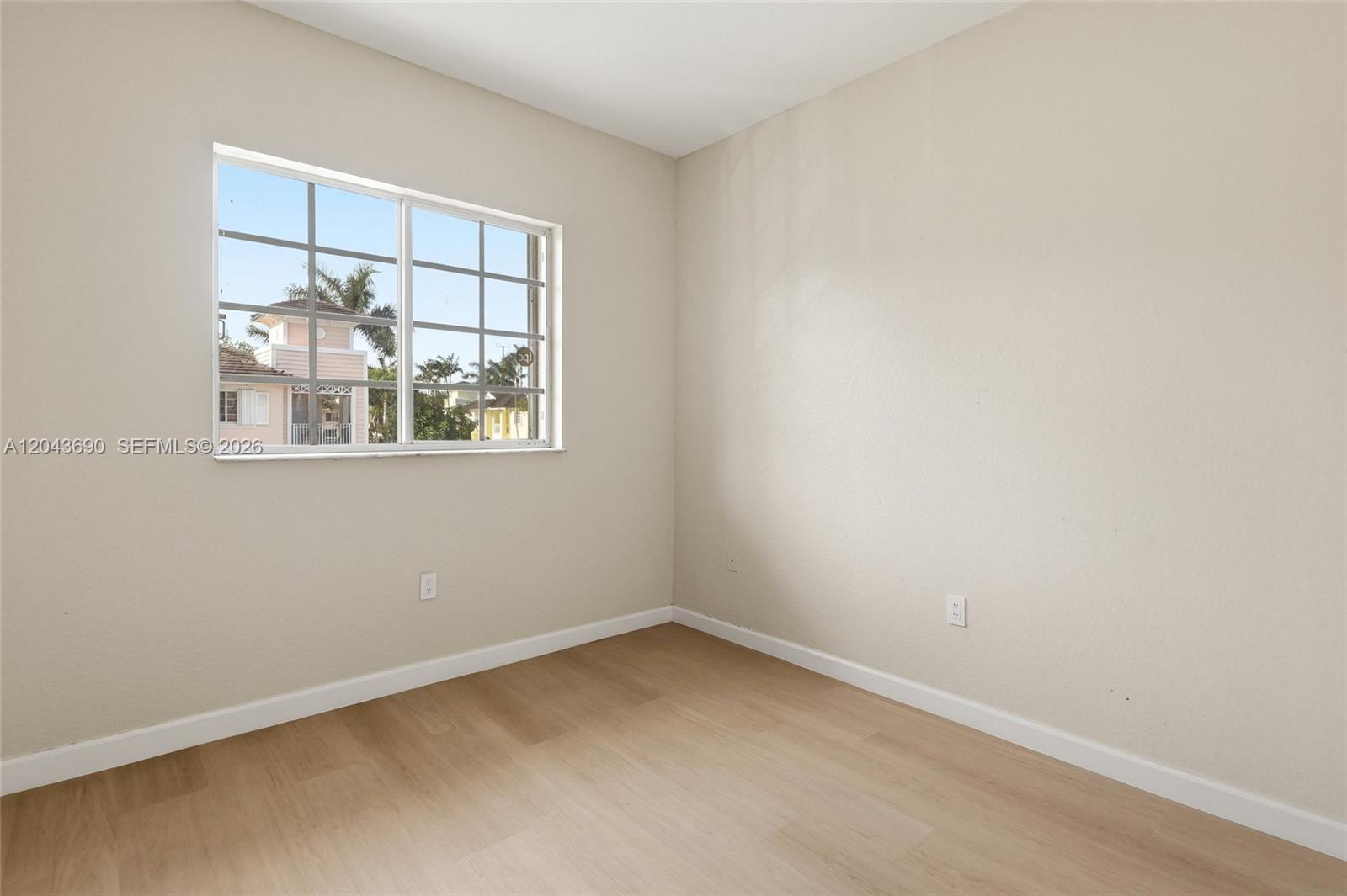 2728 NE 3rd Court