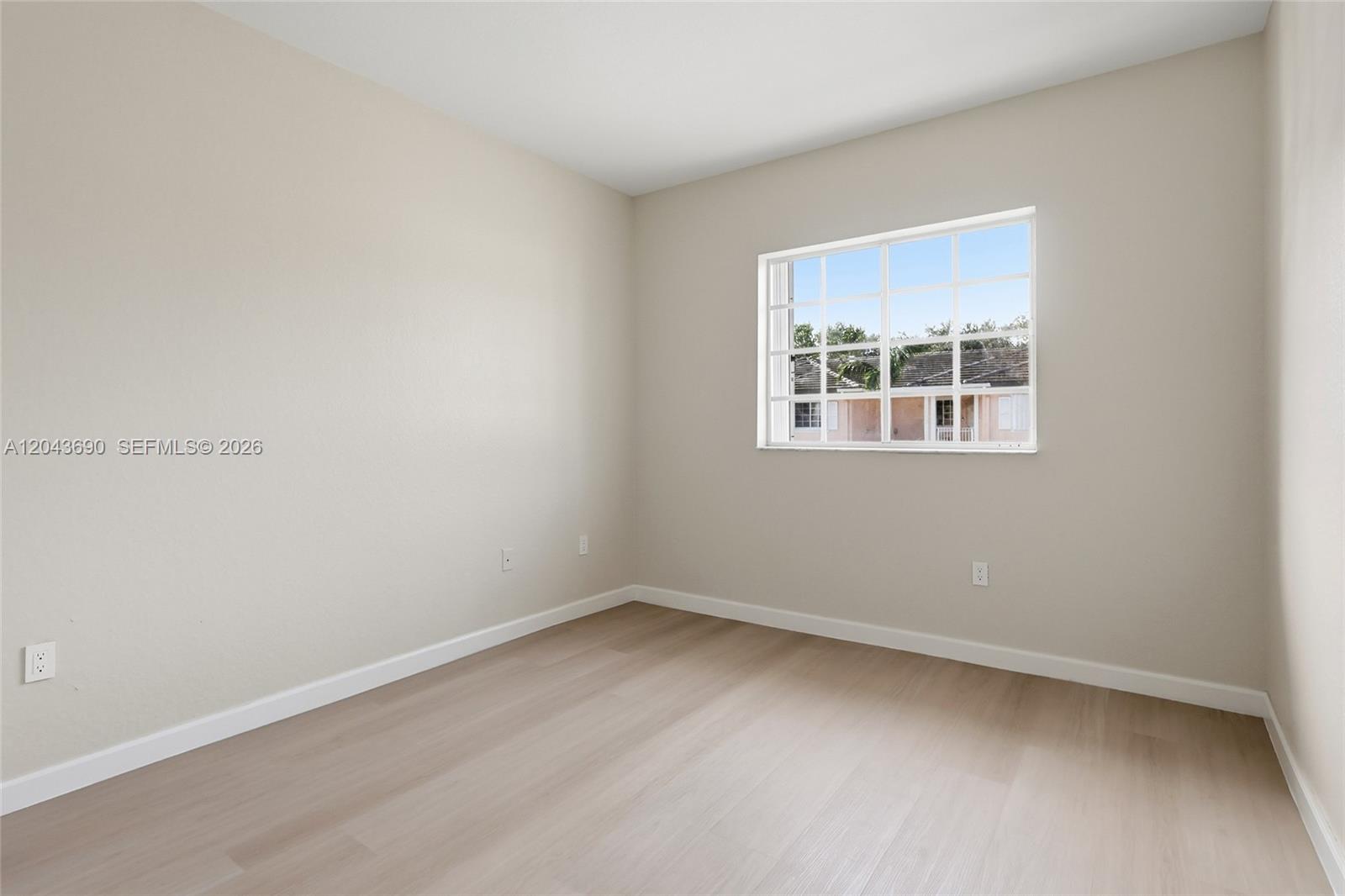 2728 NE 3rd Court