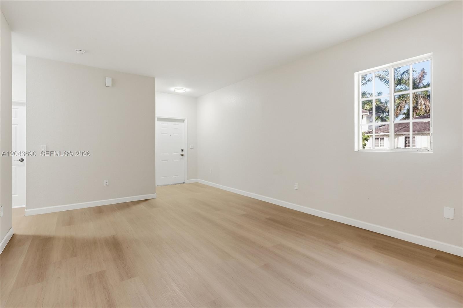 2728 NE 3rd Court