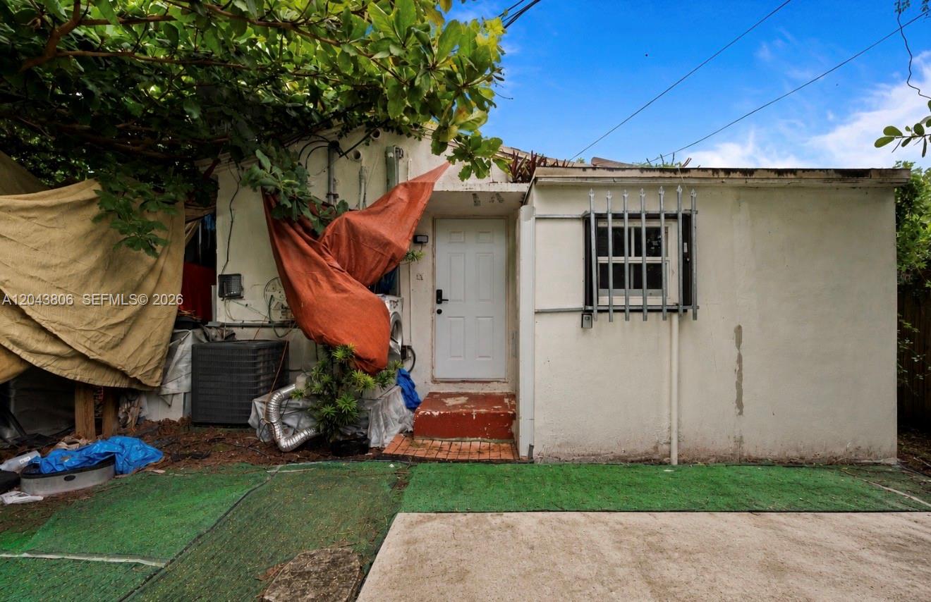 7573 NW 12th Court