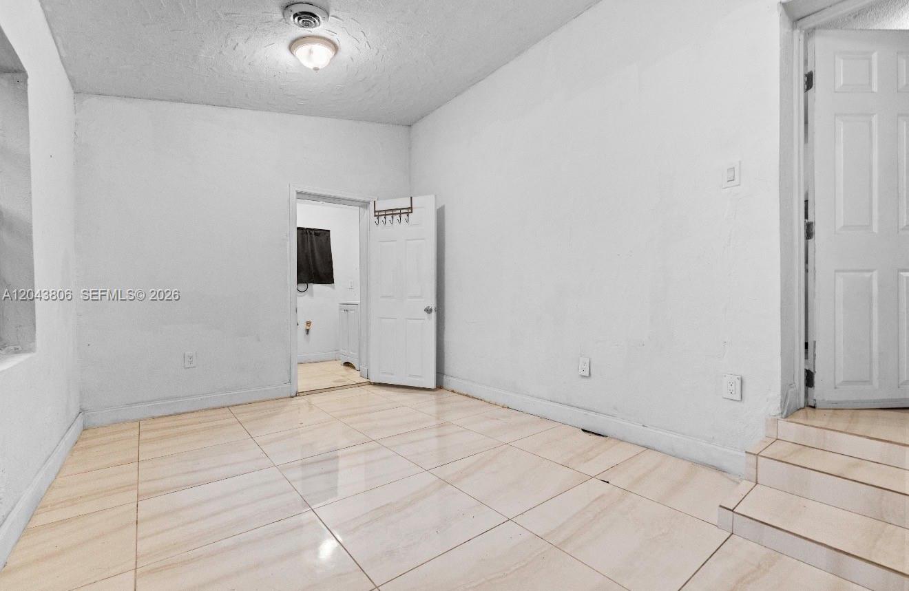 7573 NW 12th Court