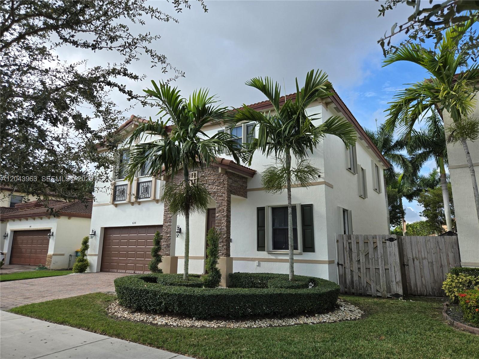 634 SE 37 Avenue