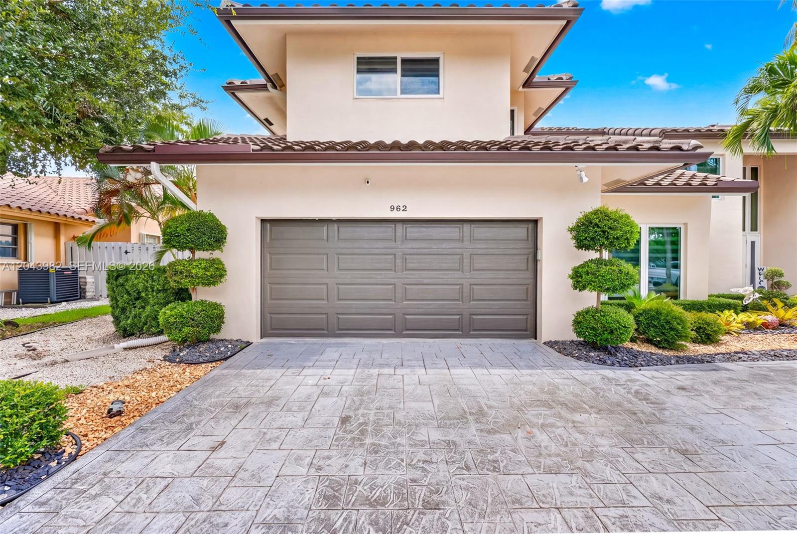 962 SW 93rd Terrace