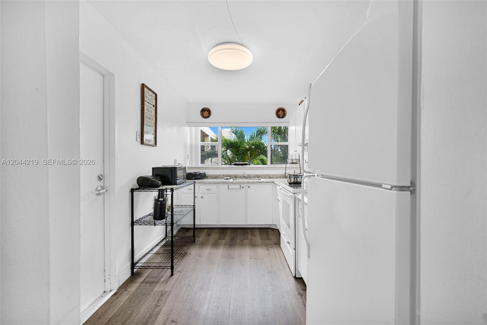 942 NE 199th Street