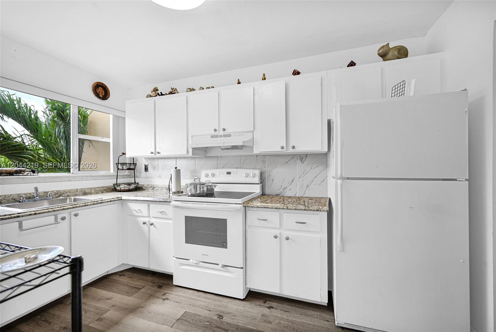 942 NE 199th Street