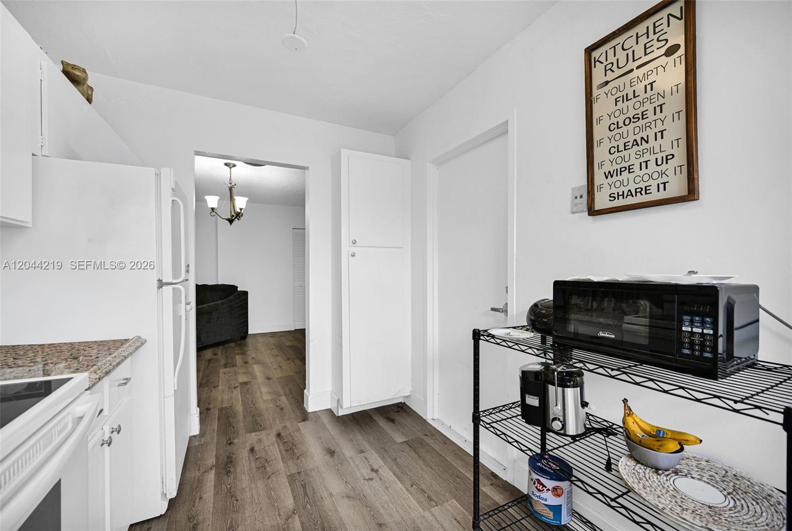 942 NE 199th Street