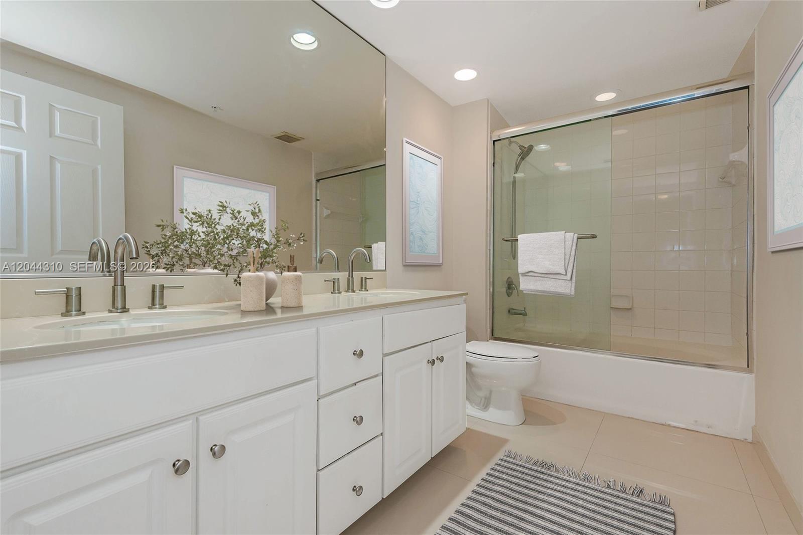 2000 N Bayshore Drive