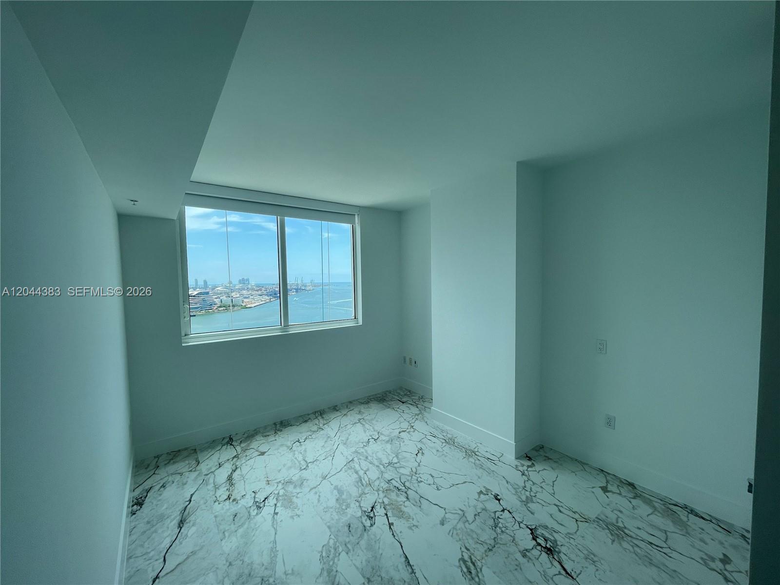 253 NE 2nd Street