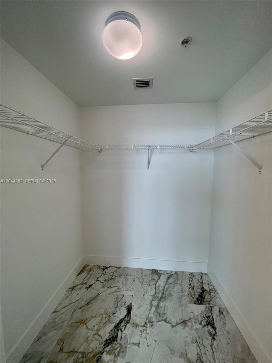 253 NE 2nd Street