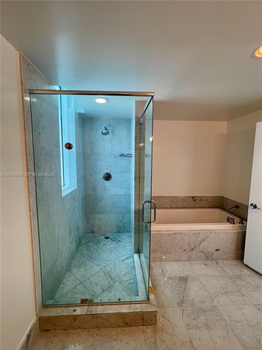 253 NE 2nd Street