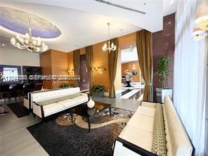 253 NE 2nd Street