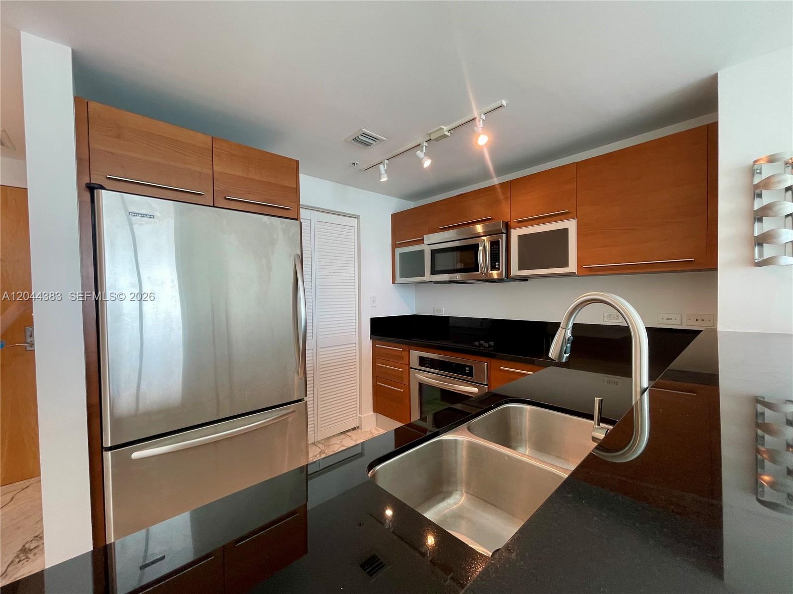 253 NE 2nd Street