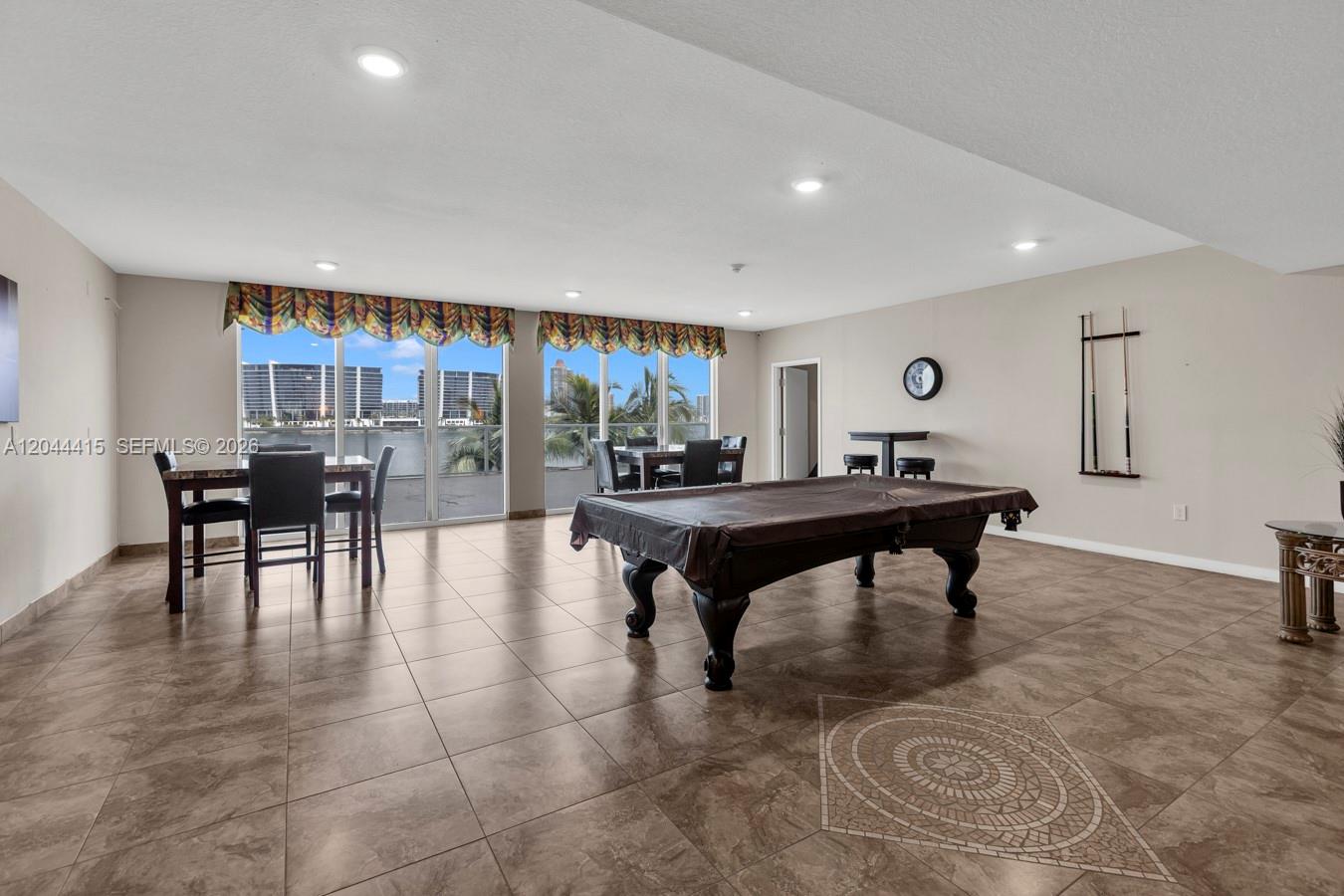 18100 N Bay Road