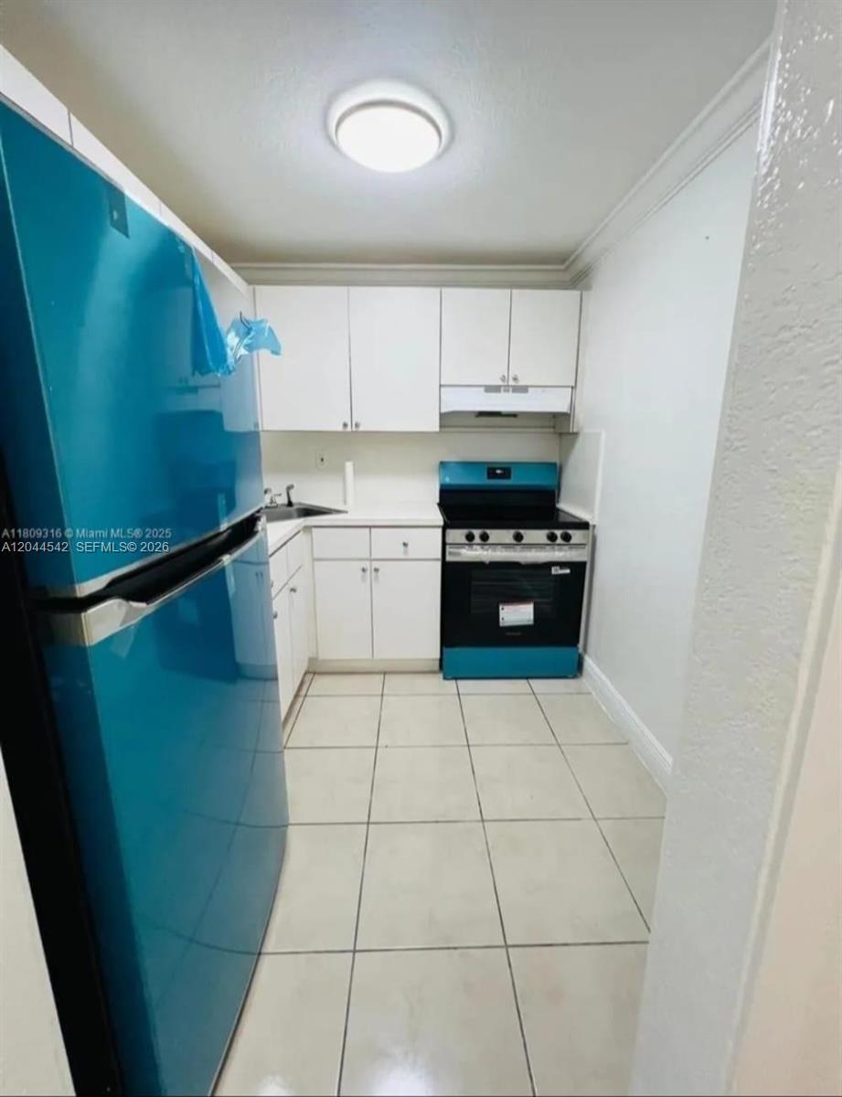 606 W 81st Street